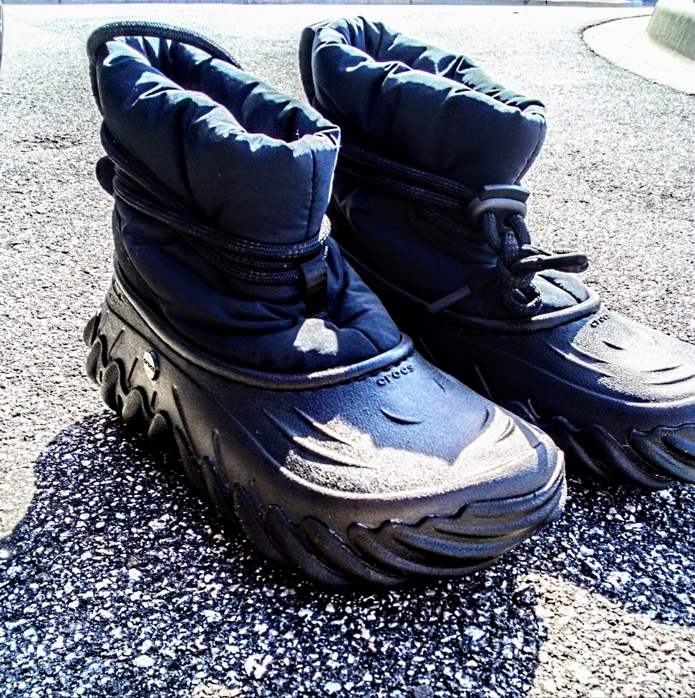 CROCS Black Boots Modern Design All-Day Comfort